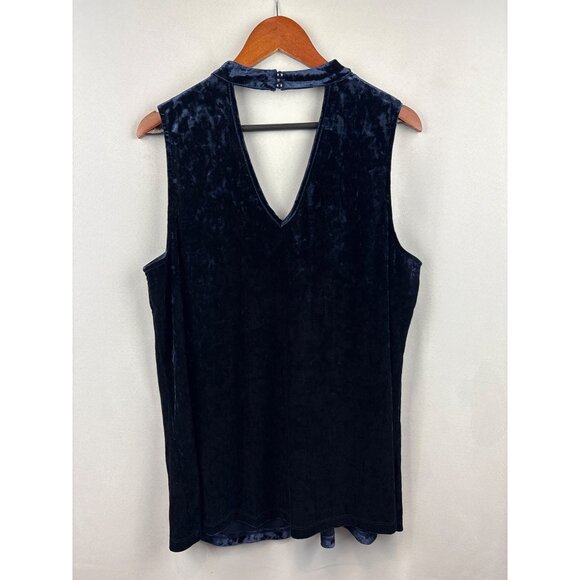 Women’s A.Byer Size 2X Dark Blue Velvet V-Neck Sleeveless Blouse with Keyhole Op - Picture 5 of 6